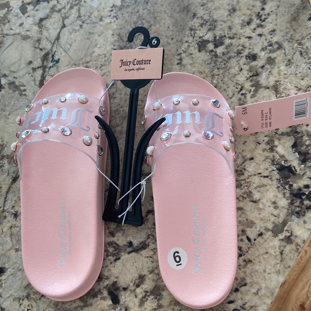 NWT JUICY COUTURE WYLLAMINA CLEAR SLIDES